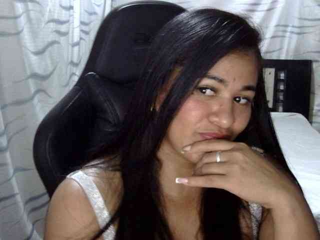 Letty33 webcam
