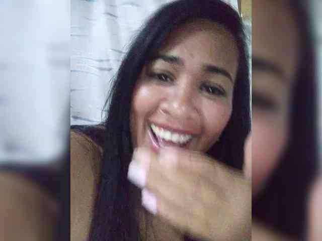 Letty33 webcam