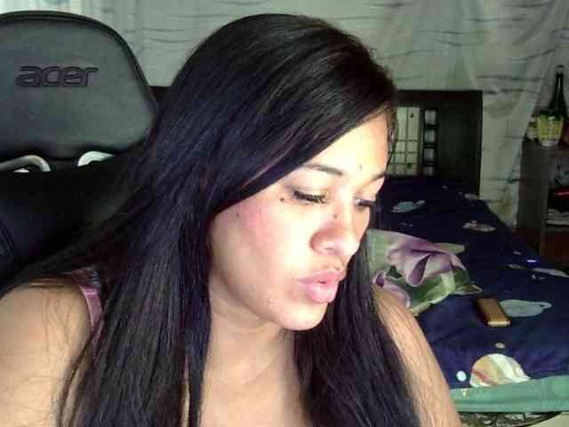 Letty33 webcam