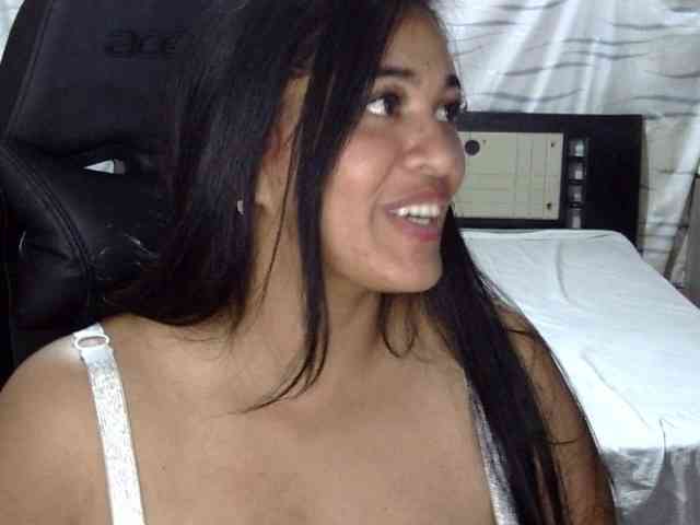 Letty33 webcam