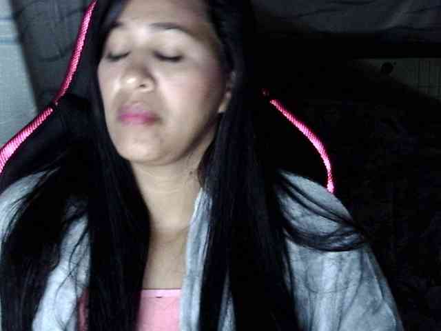 Letty33 webcam
