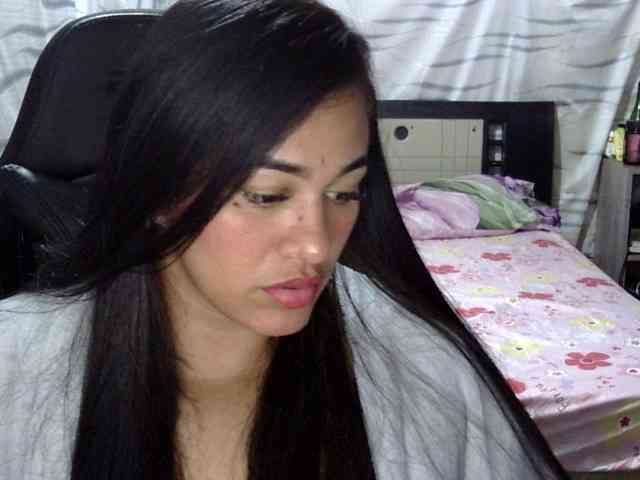 Letty33 webcam
