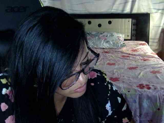 Letty33 webcam