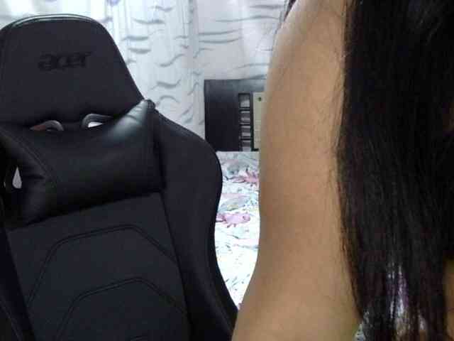 Letty33 webcam