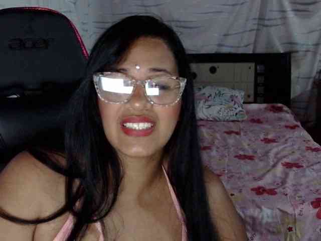 Letty33 webcam