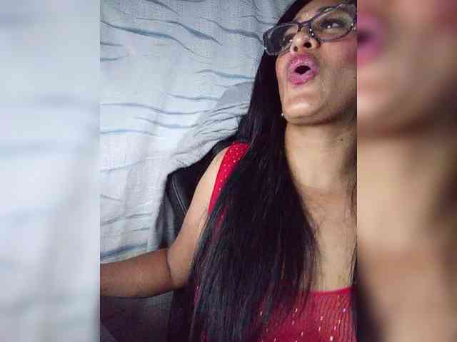 Letty33 webcam