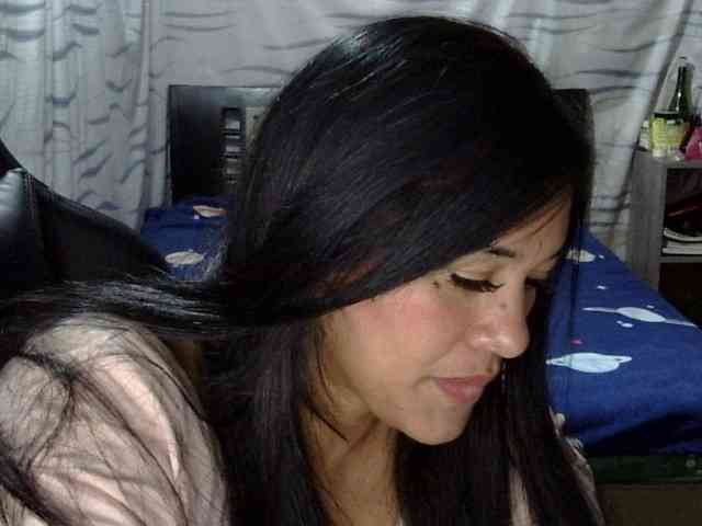 Letty33 webcam