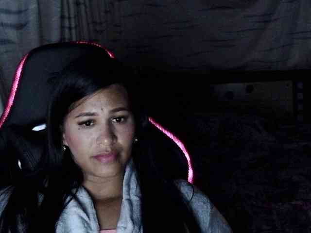 Letty33 webcam