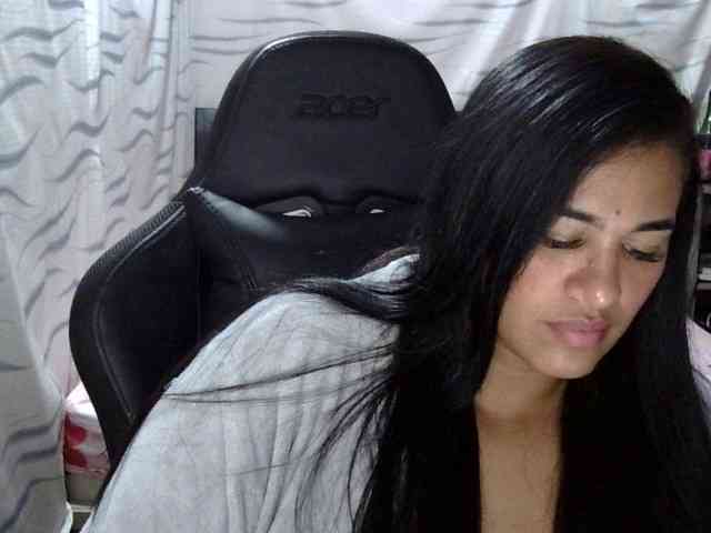 Letty33 webcam