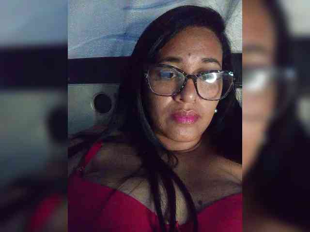 Letty33 webcam