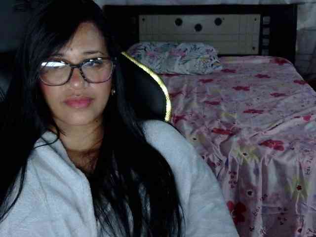 Letty33 webcam