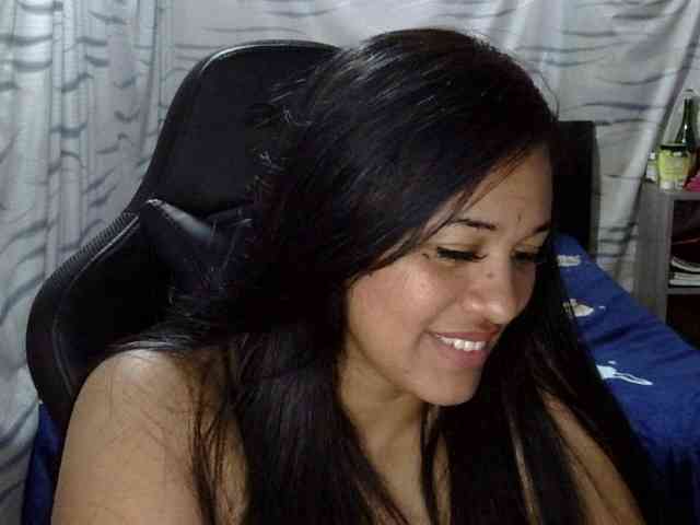 Letty33 webcam