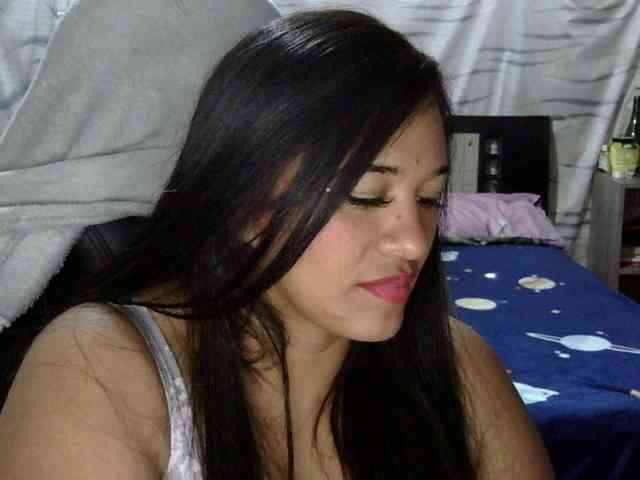 Letty33 webcam
