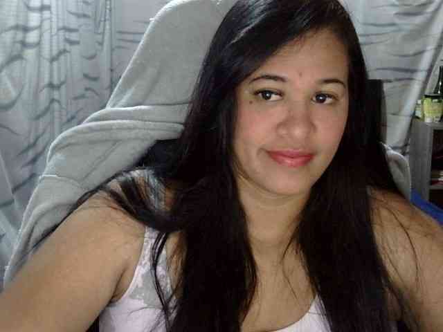 Letty33 webcam