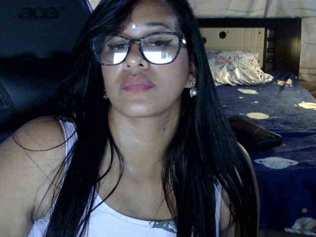 Letty33 webcam