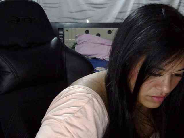 Letty33 webcam