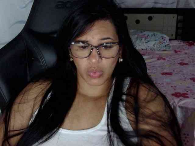 Letty33 webcam