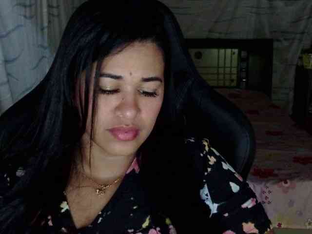 Letty33 webcam