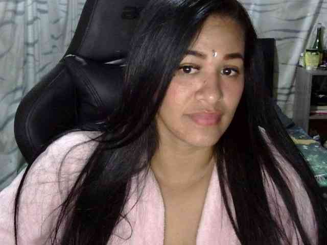 Letty33 webcam