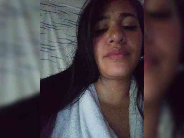 Letty33 webcam