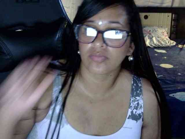 Letty33 webcam