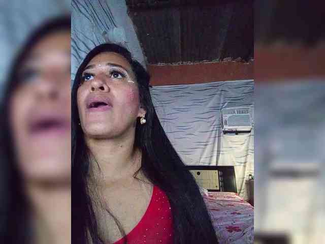 Letty33 webcam