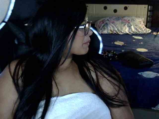 Letty33 webcam