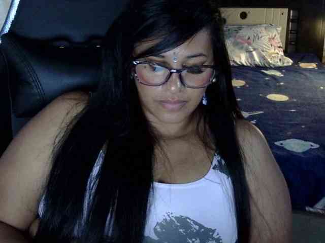 Letty33 webcam