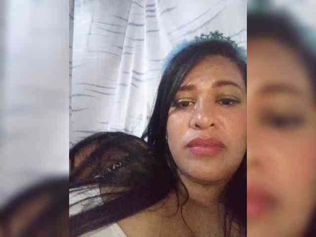 Letty33 webcam