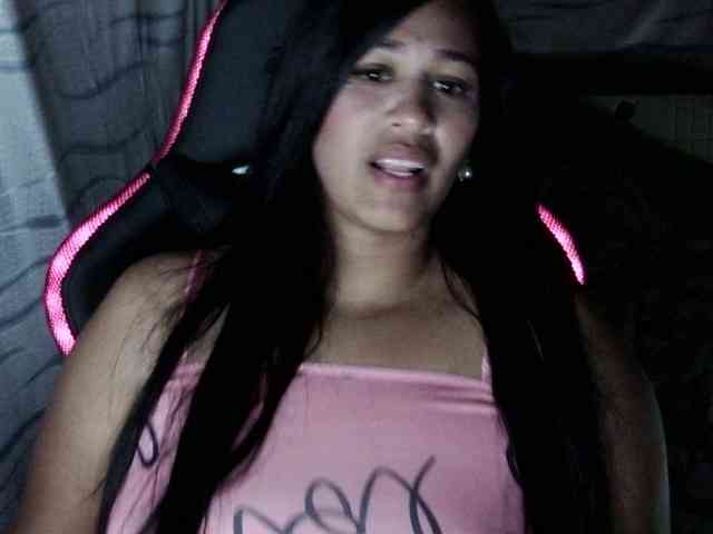 Letty33 webcam