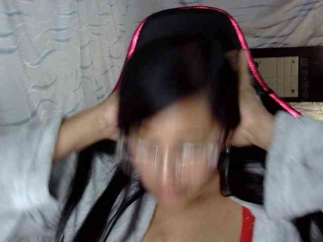 Letty33 webcam