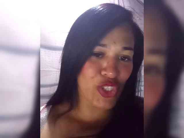 Letty33 webcam