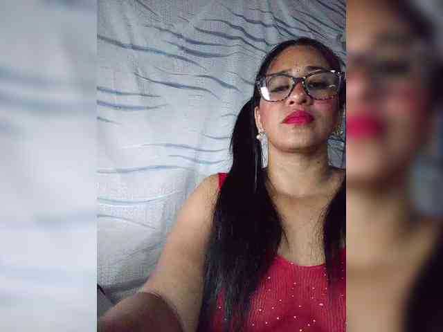 Letty33 webcam