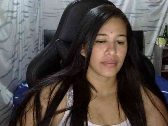 Letty33 webcam