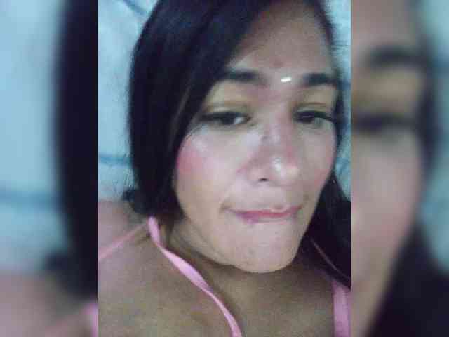 Letty33 webcam