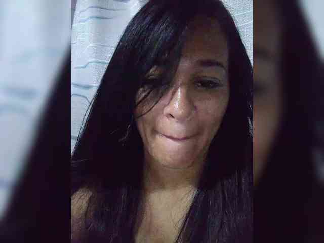 Letty33 webcam