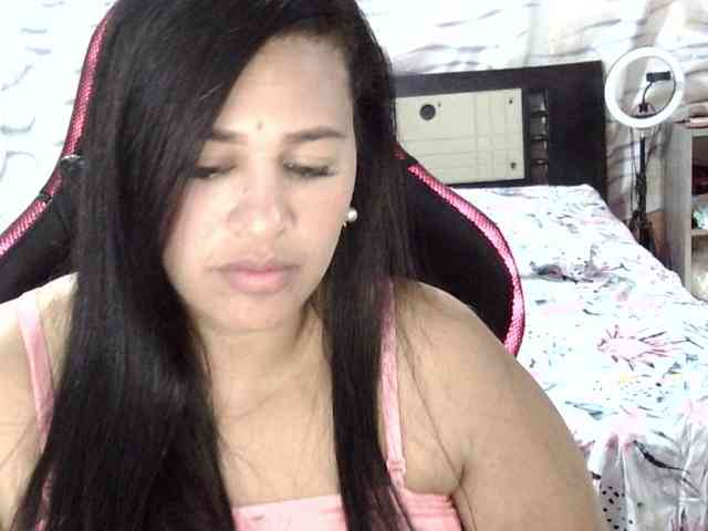 Letty33 webcam