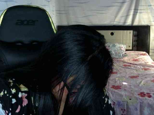 Letty33 webcam