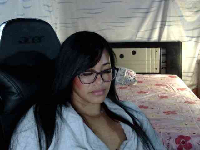 Letty33 webcam