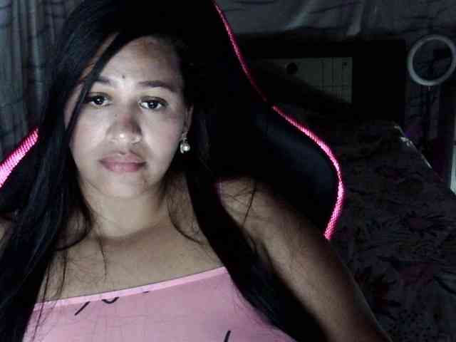 Letty33 webcam