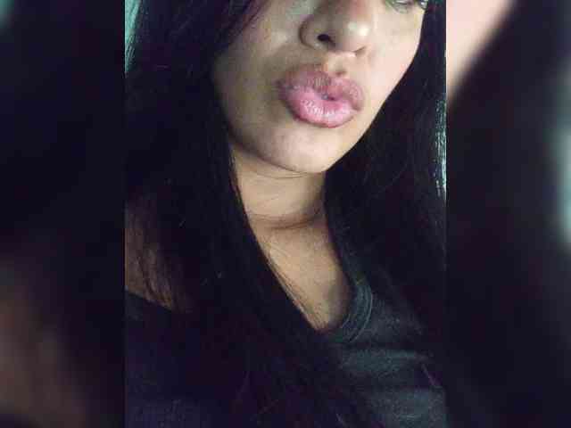 Letty33 webcam