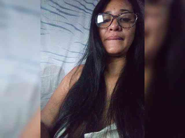 Letty33 webcam