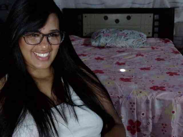 Letty33 webcam