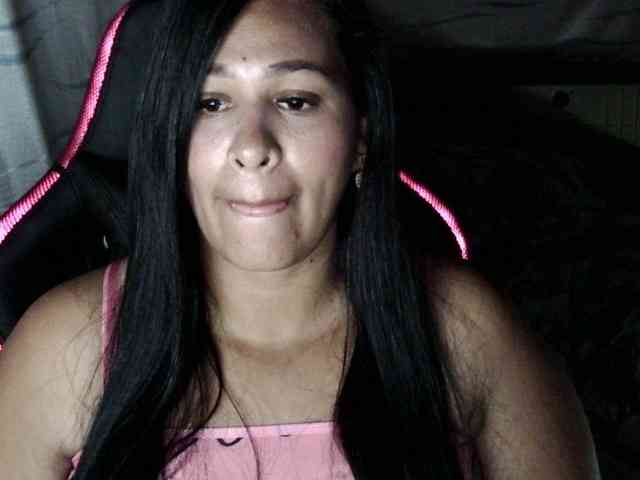 Letty33 webcam