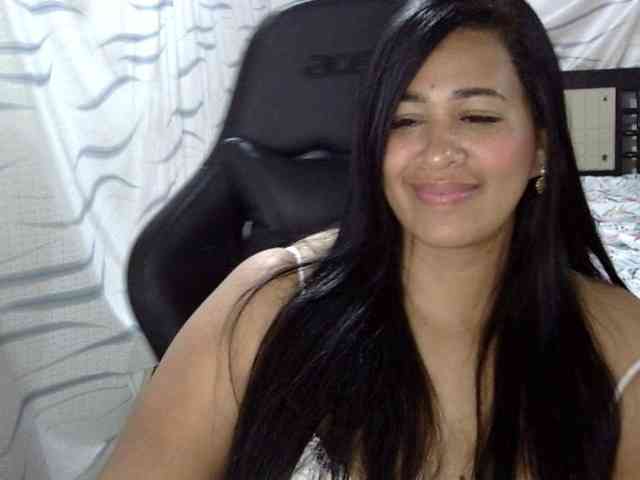 Letty33 webcam