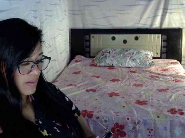 Letty33 webcam