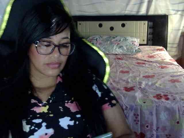 Letty33 webcam