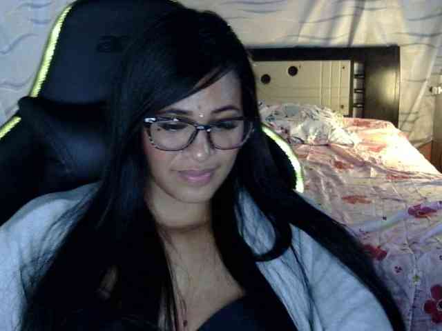 Letty33 webcam