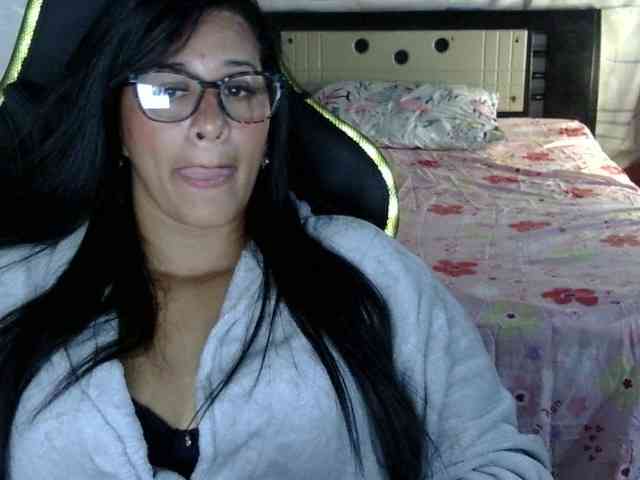 Letty33 webcam