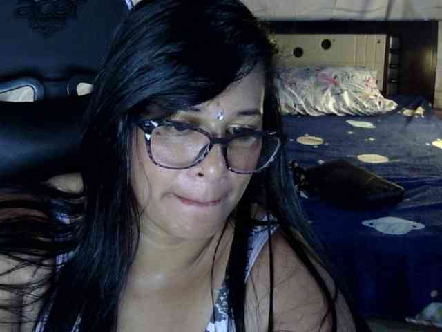 Letty33 webcam